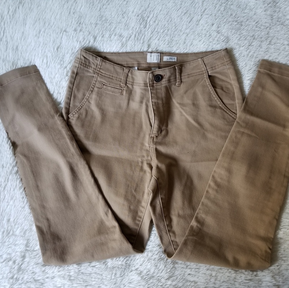 Khaki highwaisted skinny jeans